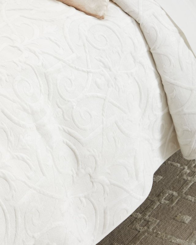 Troyes Renaissance Velvet Coverlet, King